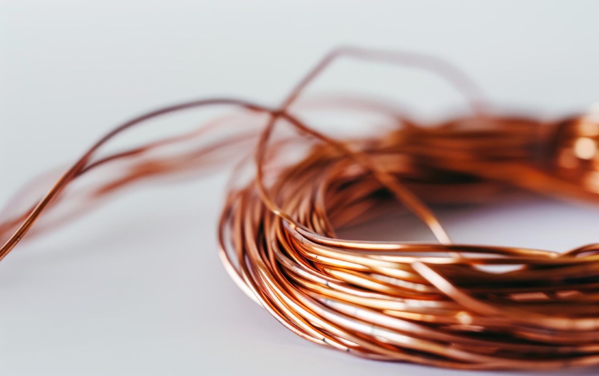 How to know if the price of copper will rise or fall in the market?